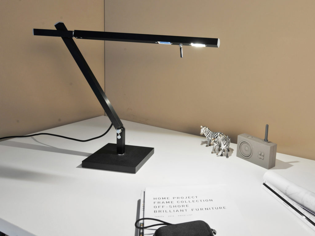 Byok Squadrina Table Lamp LED in black anodized finish
